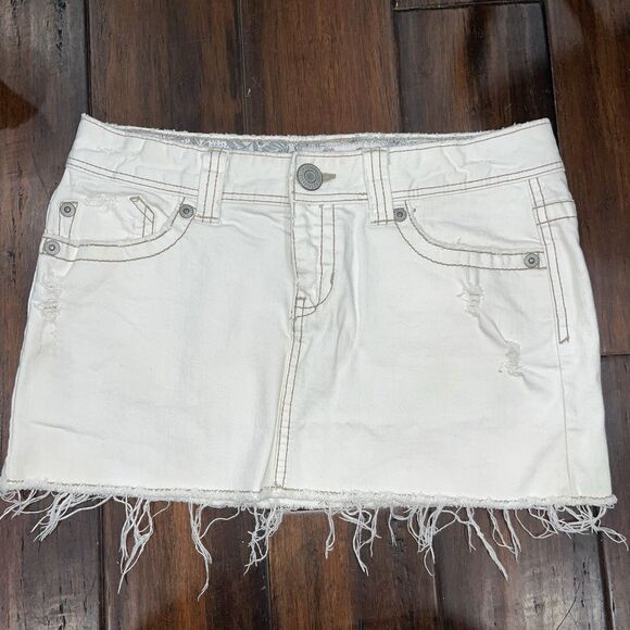Dresses & Skirts - Aeropostale / Denim Mini Skirt Jean Raw Edge Hem Fringe A-Line Size 5/6 Stretch